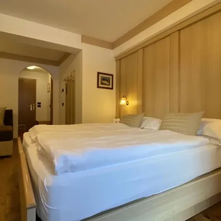 Hotel Pareda-3